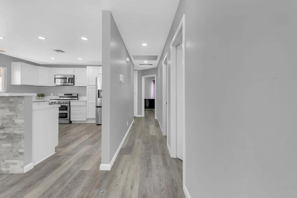 9872 Valencia Drive, Desert Hot Springs, California 92240 home-pic-21